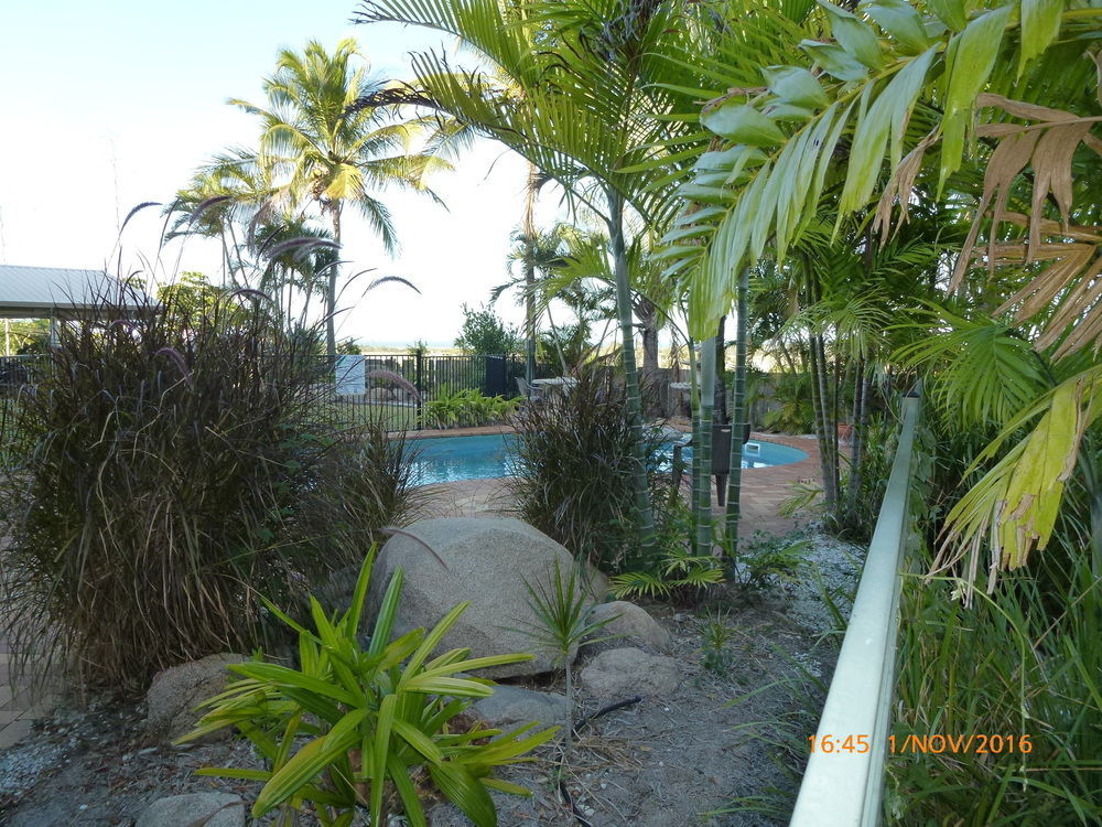 Camelot Motel Gladstone Exterior foto